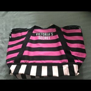 VS Gym Bag NWT